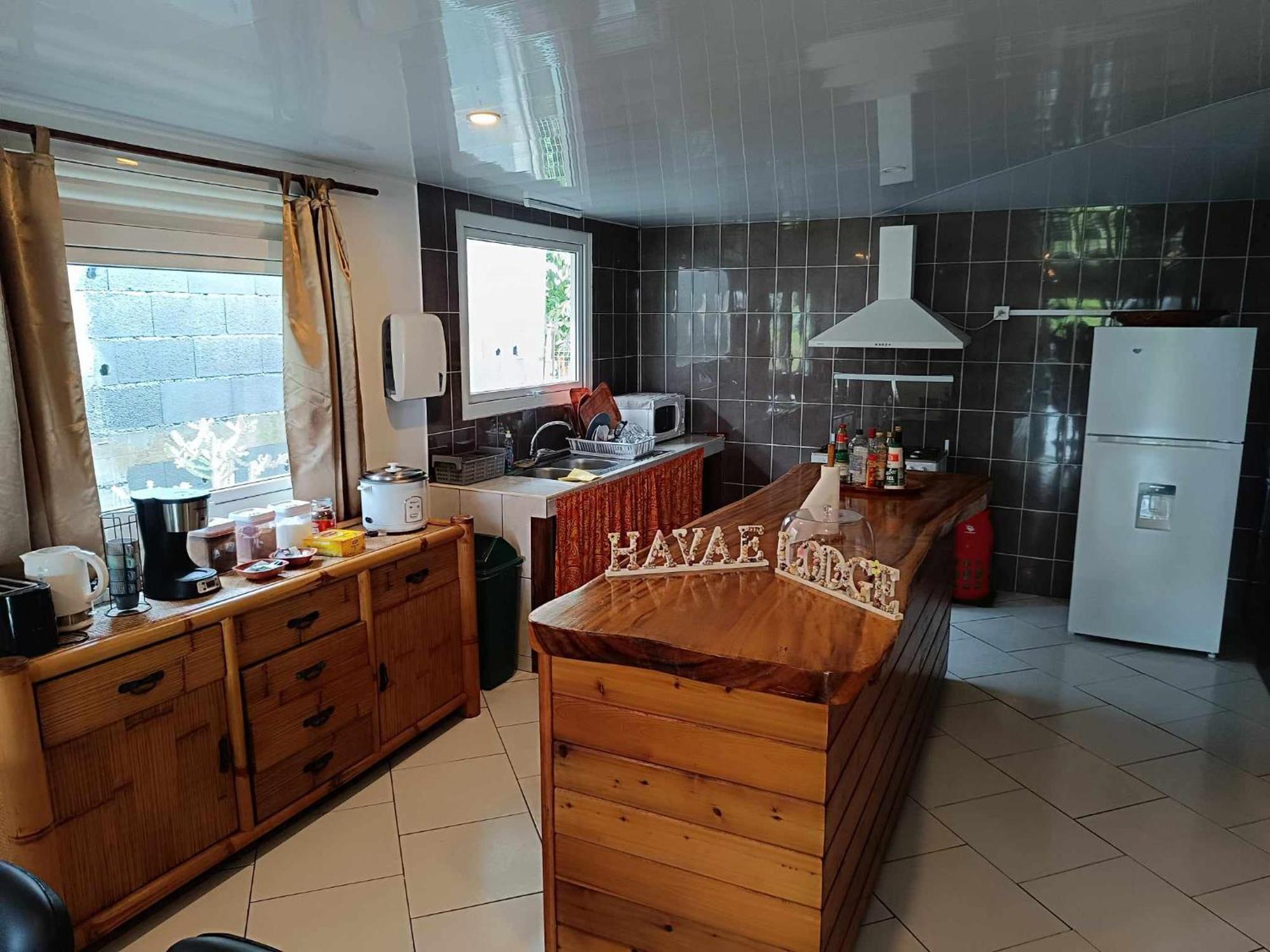 Hava'E Lodge Teahupoo Екстериор снимка