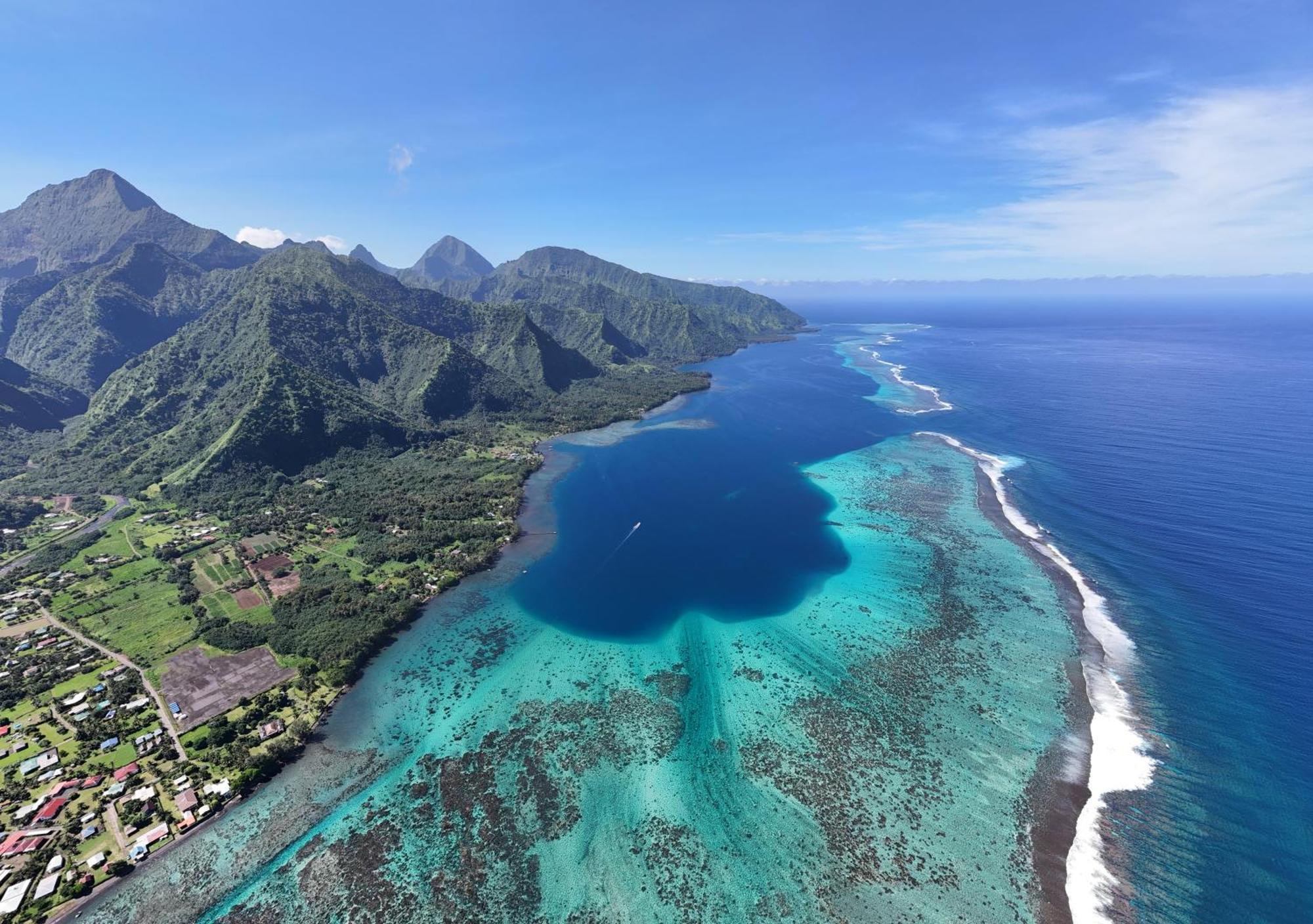 Hava'E Lodge Teahupoo Екстериор снимка